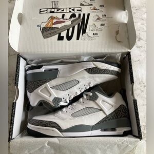Jordan Spizike Low white / cool gray anthracite shoes new in box size 8.5 men’s